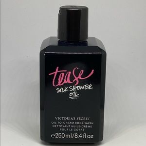 Victoria Secret oil-to-cream body wash